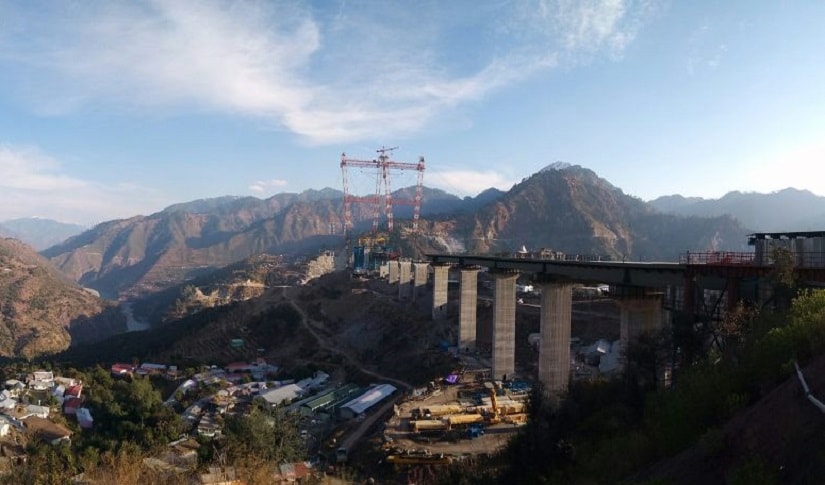 The Chenab bridge is 1,315 metres long and situated 359 metres above the river bed. Image procured by Srinand Jha