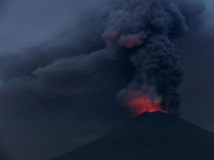 Mount Agung volcano erupts in Indonesia’s Bali, disrupts aviation operations briefly; adjoining areas experience thick ash fall