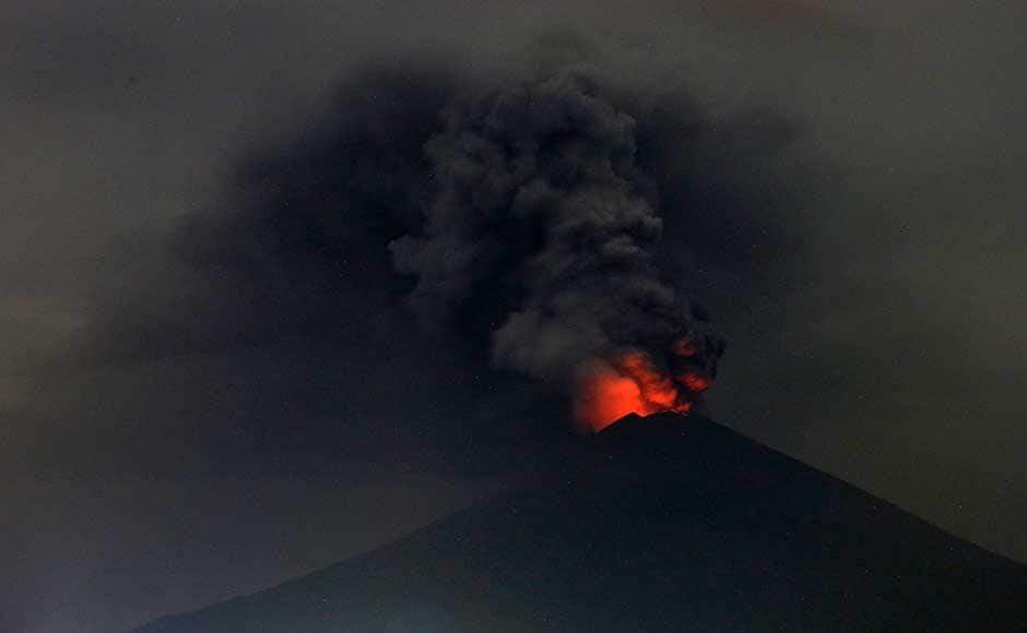 Indonesia’s Volcanology and Geological Disaster Mitigation Centre has warned that an eruption of a size similar to that seen in 1963 could send rocks bigger than a fist flying a distance of up to 8 km, and volcanic gas a distance of 10 km within three minutes. A view of Mount Agung volcano on Monday. AP Indonesia’s Volcanology and Geological Disaster Mitigation Centre has warned that an eruption of a size similar to that seen in 1963 could send rocks bigger than a fist flying a distance of up to 8 km, and volcanic gas a distance of 10 km within three minutes. A view of Mount Agung volcano on Monday. AP