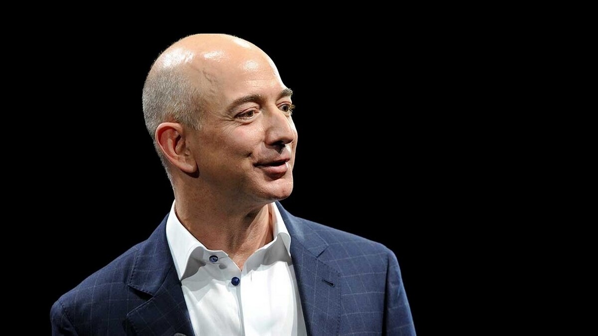 Jeff Bezos No. 3 world's richest after losing  tanks