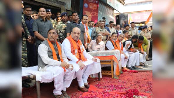 Countering Congress' 'chaiwala' barb, BJP leaders sip tea with people in Gujarat during Narendra Modi's Mann ki Baat