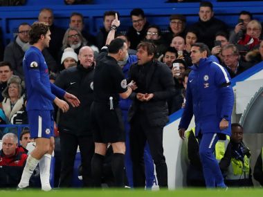 Premier League: Antonio Conte apologises for 'animated' rant at referee during Chelsea's clash with Swansea Premier League: Antonio Conte apologises for 'animated' rant at referee during Chelsea's clash with Swansea