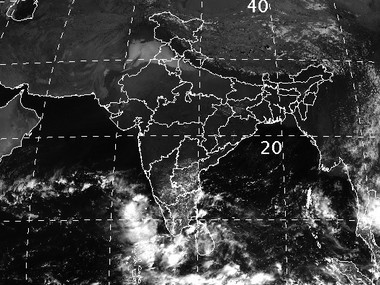 Rains lash parts of Chennai and neighbouring areas; schools reopen after week-long holiday Rains lash parts of Chennai and neighbouring areas; schools reopen after week-long holiday