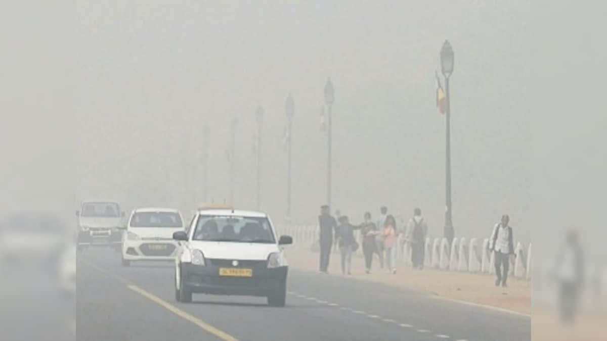 Delhi's air quality worsens with fall in temperature; authorities warn of increasing pollution level in next two days