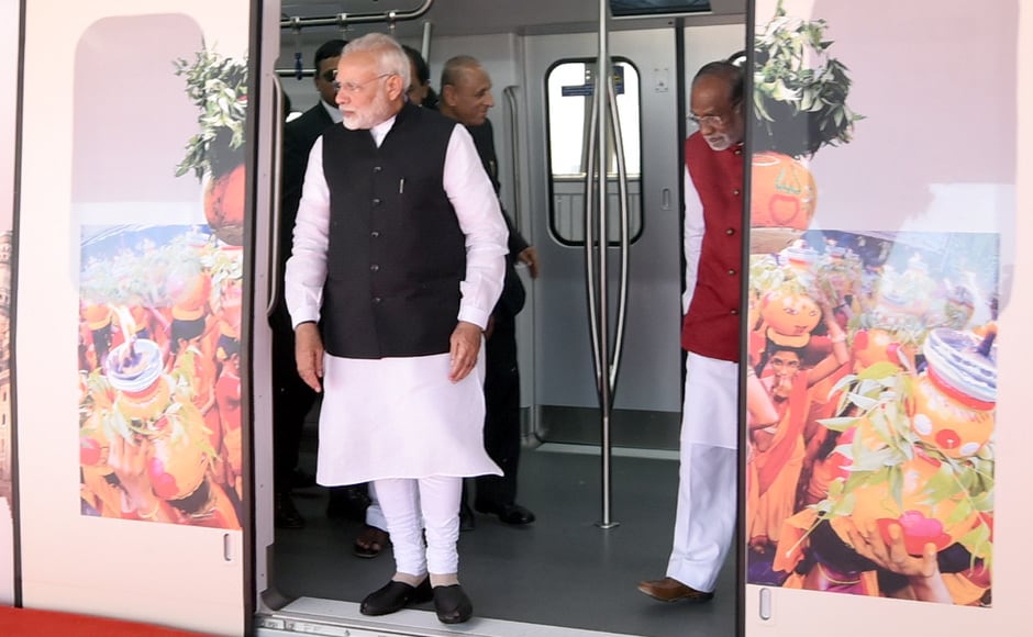 Narendra Modi Inaugurates Hyderabad Metro: PM Flags Off 30-kilometre ...