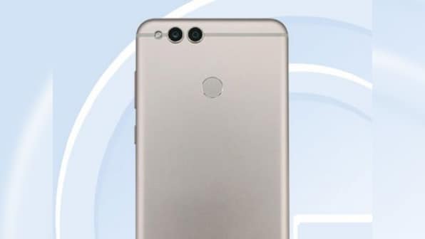 Honor V10 leaks ahead of its launch as first photo is spotted online