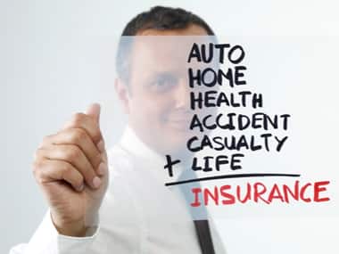 New India Assurance shares fall over 9% in debut trade; stock listed at Rs 748.90, down 6.38% on BSE