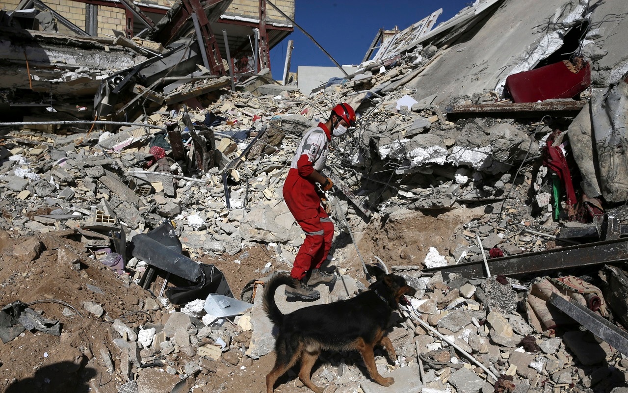 Hassan Rouhani pledges swift help after earthquake kills ...