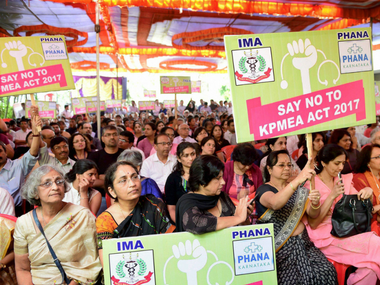 Karnataka doctors' protest: Around 50,000 medicos call off five-day strike, start treating out-patients Karnataka doctors' protest: Around 50,000 medicos call off five-day strike, start treating out-patients