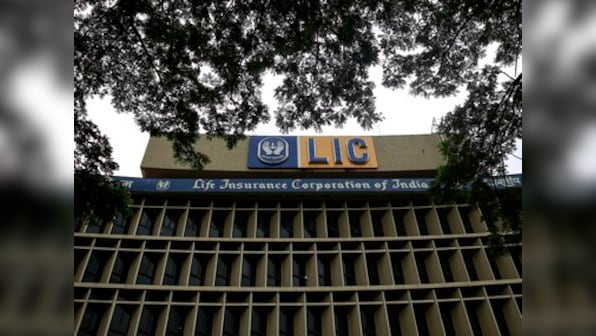 LIC warns policyholders against sharing Aadhaar number through SMS; clarifies that it has not begun the facility to link Aadhaar