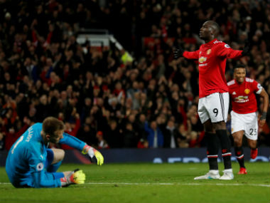 Louis Saha interview: Romelu Lukaku brings Robin van Persie-like ferocity in the box; criticising the Belgian is unfair Louis Saha interview: Romelu Lukaku brings Robin van Persie-like ferocity in the box; criticising the Belgian is unfair