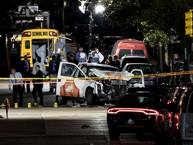 Manhattan terror attack: Donald Trump orders more robust 'extreme vetting' of US-bound travellers Manhattan terror attack: Donald Trump orders more robust 'extreme vetting' of US-bound travellers