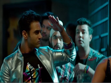 Fukrey Returns song 'Mehbooba' is a cringe-worthy version of Mohd Rafi's classic Fukrey Returns song 'Mehbooba' is a cringe-worthy version of Mohd Rafi's classic