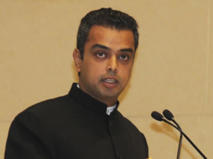 Milind Deora replaces Sanjay Nirupam as Mumbai Congress chief: Will this end party's woes in the city?