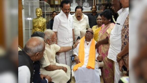 Nitin Gadkari to attend Karunanidhi's memorial meet on DMK's invite, talk of political re-alignment rife