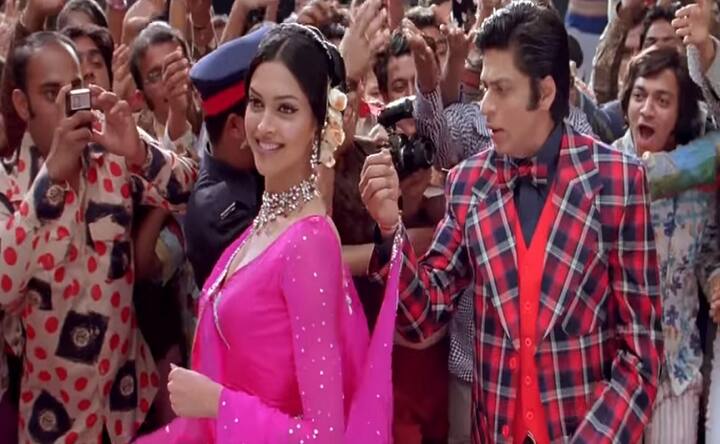 Om Shanti Om is ten years old: A look at some iconic songs from the Shah Rukh-Deepika starrer Om Shanti Om is ten years old: A look at some iconic songs from the Shah Rukh-Deepika starrer