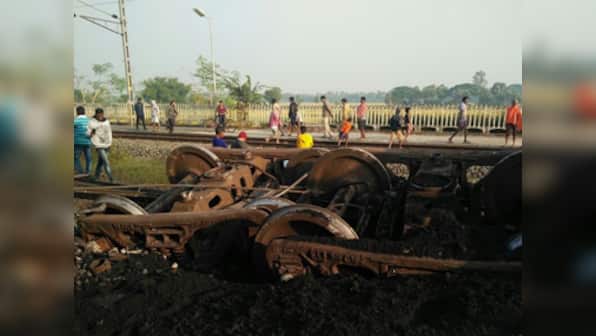 After Vasco da Gama-Patna Express derailments, 14 wagons of goods train carrying coal derail in Odisha
