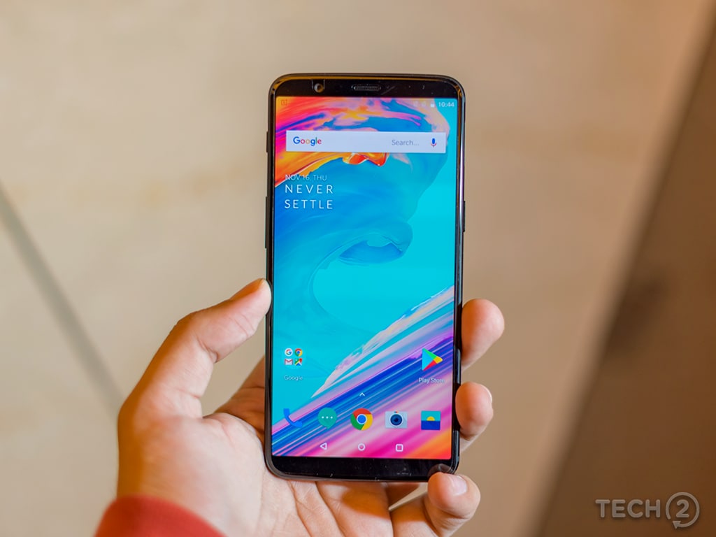 The OnePlus 5T features a longer display. Image: tech2/Rehan Hooda