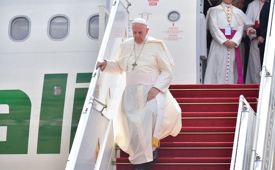 Pope Francis Meets Myanmar's Aung San Suu Kyi, Urges 'respect For Each ...