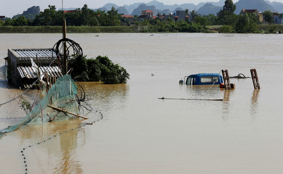 Typhoon Damrey: Vietnam Wrecked By Strongest Cyclone In 16 Years; 106 ...