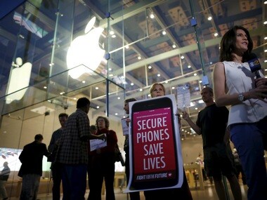 Apple reportedly offered to help FBI in opening Texas church attackers encrypted iPhone