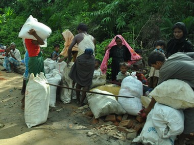 Rohingya crisis: Bangladesh information minister warns influx of refugees could fuel terror and drug trade Rohingya crisis: Bangladesh information minister warns influx of refugees could fuel terror and drug trade