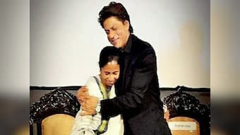 Shah Rukh Khan takes a backseat, rides to airport in Mamata Banerjee's Santro