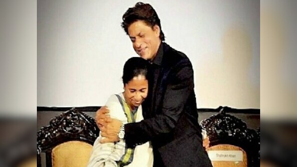 Shah Rukh Khan takes a backseat, rides to airport in Mamata Banerjee's Santro