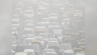 Delhi smog: Air quality shows improvement even as pollution remain 'severe' for fourth day