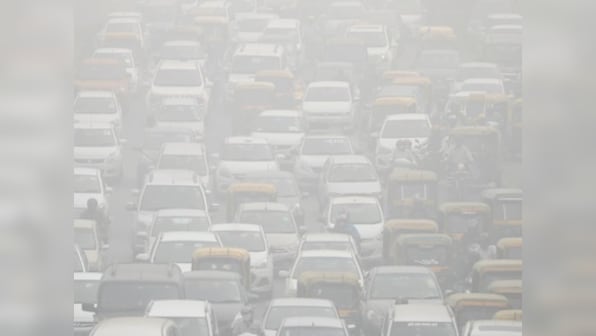 Delhi smog: Air quality shows improvement even as pollution remain 'severe' for fourth day