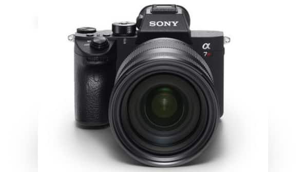Sony launches professional mirrorless a7R III DSLR camera in India at Rs 2,64,990