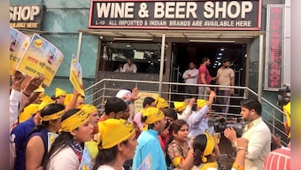 Swaraj India accuses AAP of granting 'illegal' liquor licences, breaking poll promise by not freeing Delhi of addictions