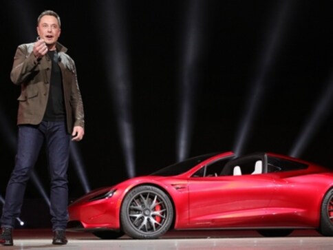 SpaceX's Falcon Heavy rocket to carry the Tesla Roadster into Martain ...