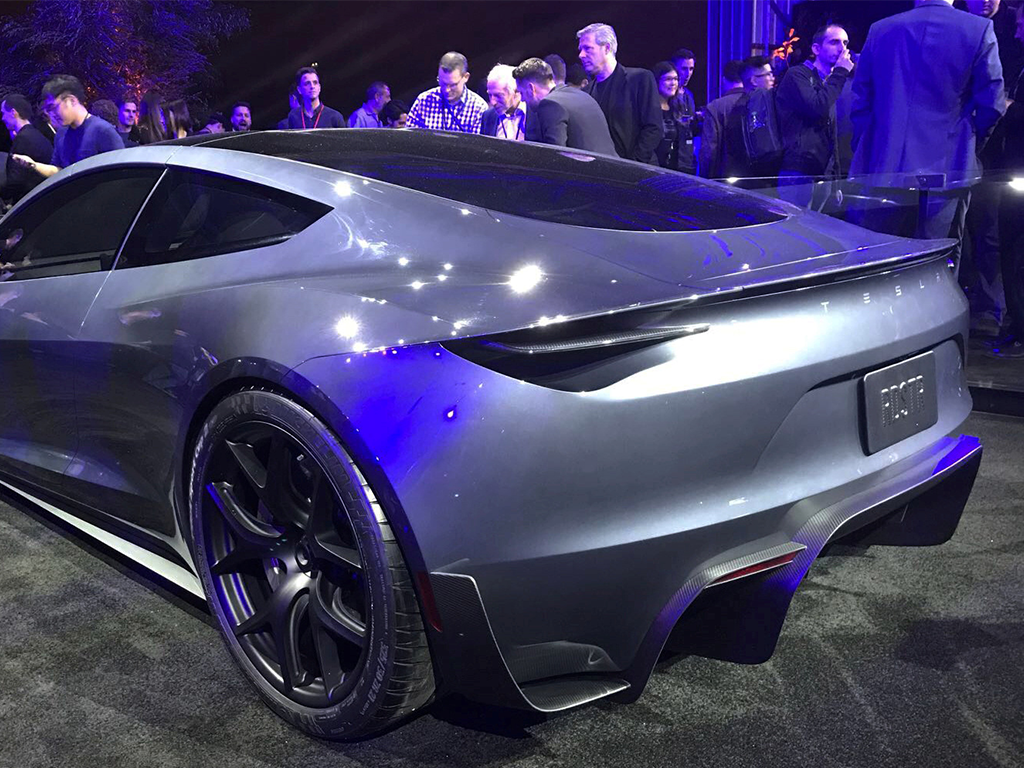 Elon Musk unveils $200,000 Tesla Roadster, 1,000 hp Semi Truck and new solar-powered Megachargers Elon Musk unveils $200,000 Tesla Roadster, 1,000 hp Semi Truck and new solar-powered Megachargers