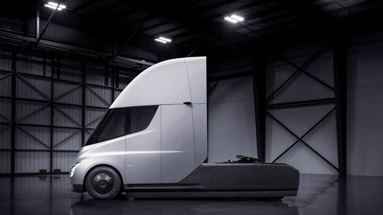 Elon Musk S 1 000 Hp Tesla Semi Truck Just Became The Second Most Desirable Vehicle In The World Technology News Firstpost