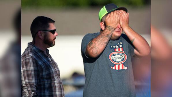 Texas shooting: Armed with assault rifle, man kills 26 in Sutherland Springs church; suspect Devin Kelley 'found dead' in vehicle