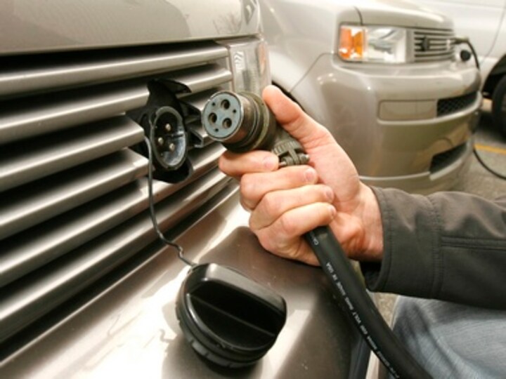 Power stored in electric cars could be sent back to the grid courtesy of V2G technology