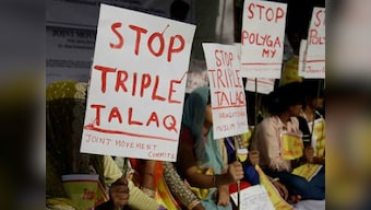 Woman claims AMU professor gave her triple talaq on Whatsapp, threatens to kill self in front of vice-chancellor's house