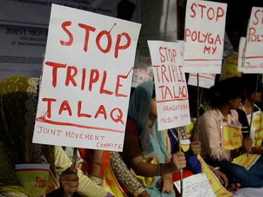 Woman claims AMU professor gave her triple talaq on Whatsapp, threatens to kill self in front of vice-chancellor's house Woman claims AMU professor gave her triple talaq on Whatsapp, threatens to kill self in front of vice-chancellor's house