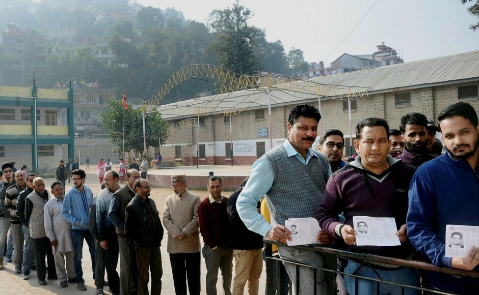 VVPAT machines were used for the first time in the Vidhan Sabha election and 10 percent of the total EVMs and VVPATs were kept in reserve. PTI VVPAT machines were used for the first time in the Vidhan Sabha election and 10 percent of the total EVMs and VVPATs were kept in reserve. PTI