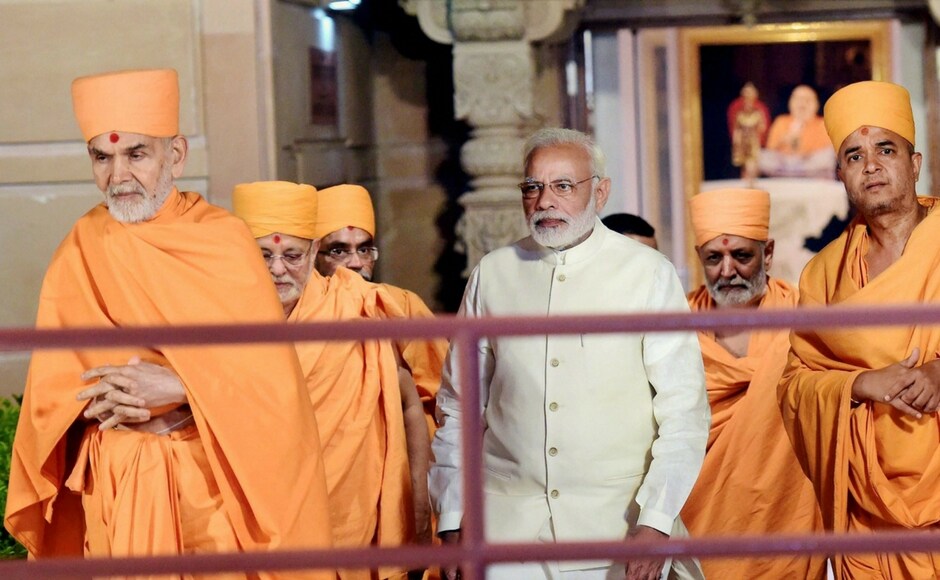 Modi remembered Pramukh Swami Ji Maharaj, the guru and head of Swaminarayan Sanstha and praised him for bringing in Modi remembered Pramukh Swami Ji Maharaj, the guru and head of Swaminarayan Sanstha and praised him for bringing in