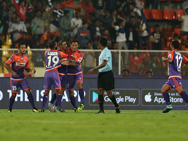 ISL 2017-18: Pune come back from goal down to beat Mumbai City FC in thrilling Maharashtra derby ISL 2017-18: Pune come back from goal down to beat Mumbai City FC in thrilling Maharashtra derby