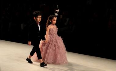 Vietnam Fashion Week: Young models walk the ramp for Le Ha, Thao Nguyen
