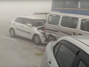 Delhi air pollution: Video of car pile-up on Yamuna Expressway shot last year, says report Delhi air pollution: Video of car pile-up on Yamuna Expressway shot last year, says report