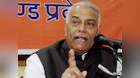 GST: Yashwant Sinha again attacks Arun Jaitley for not 'applying mind', demands his resignation