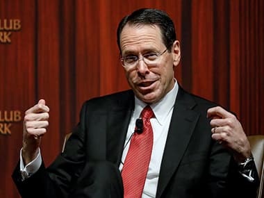 Chief Executive Officer of AT&T Randall Stephenson speaks during a moderated discussion before the Economic Club of New York, in New York City, U.S., November 29, 2017. REUTERS/Brendan McDermid - RC13145446E0