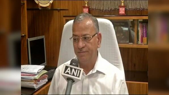 BHU V-C GC Tripathi lashes out at critics in farewell meet; students see him off with protests