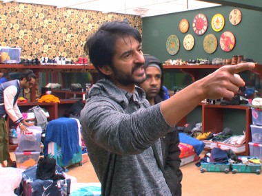 Bigg Boss 11, Episode 59, 29 November: Hiten's team wins Gulliver vs Lilliputians task Bigg Boss 11, Episode 59, 29 November: Hiten's team wins Gulliver vs Lilliputians task