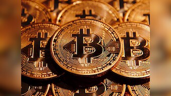 Bitcoin recovers more than $1,000 after losing one-third of its value in less than four days