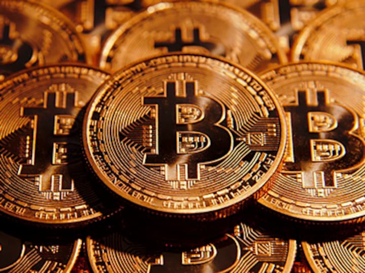 Bitcoin recovers more than $1,000 after losing one-third of its value in less than four days